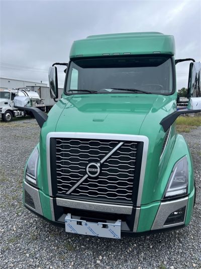 NEW 2025 VOLVO VNL64T740 SLEEPER TRUCK #$vid