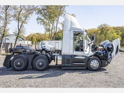 NEW 2025 VOLVO VNL64T300 DAYCAB TRUCK #$vid