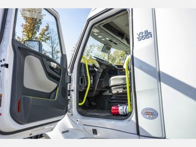 NEW 2025 VOLVO VNL64T300 DAYCAB TRUCK #$vid