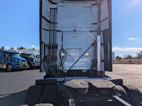 USED 2016 VOLVO VNL64T670 TANDEM AXLE SLEEPER TRUCK #$vid