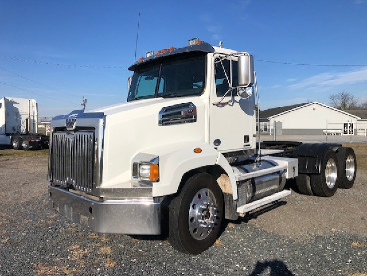 USED 2015 WESTERN STAR 4700SB TANDEM AXLE DAYCAB FOR SALE IN DE #1367