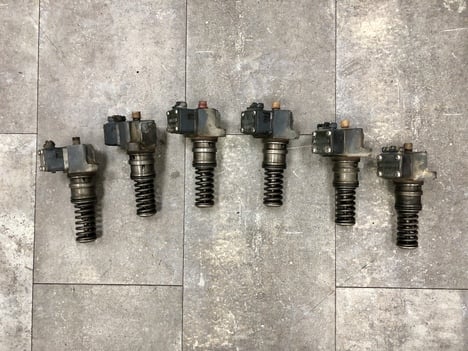 mack-n-a-fuel-injector #1424729