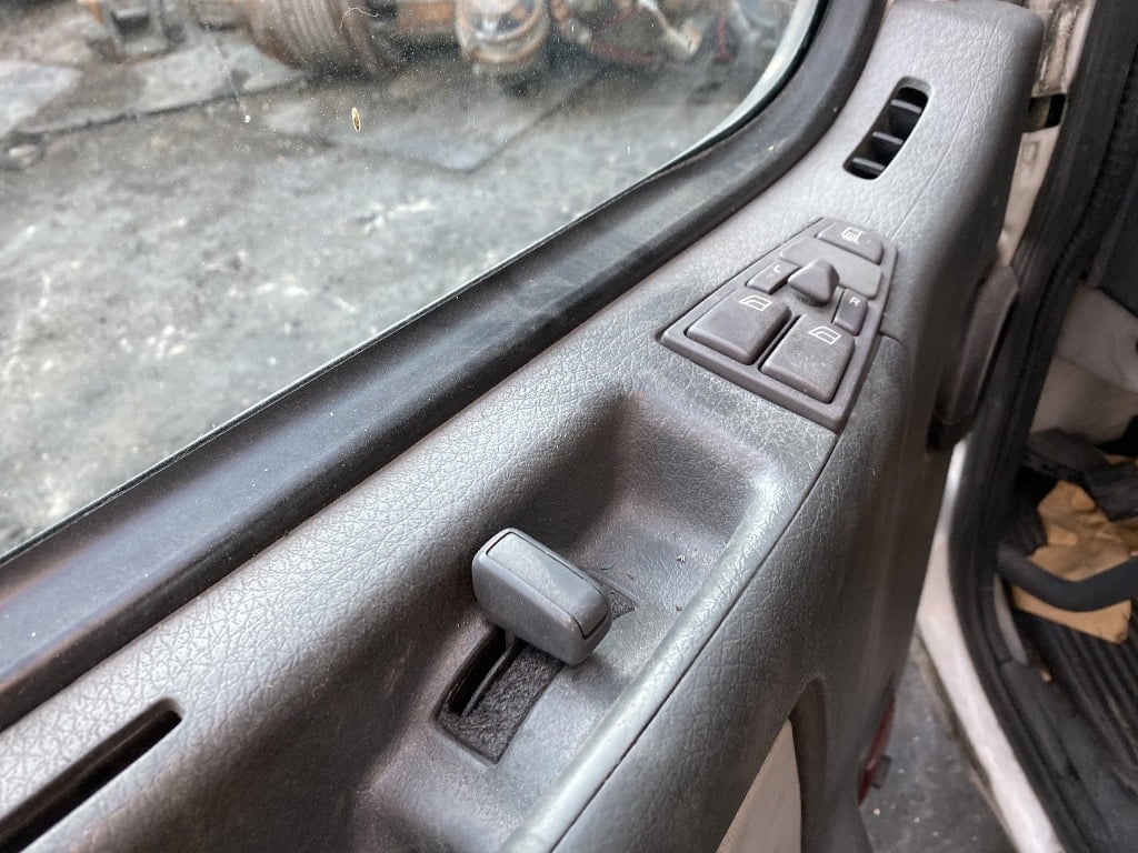 https://imanpro.net/pub/co/catrk/photo/1829/15.jpg?t=20191206092916?