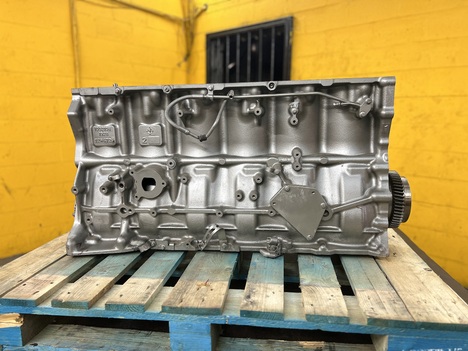  MACK Mp7 Engine Block #