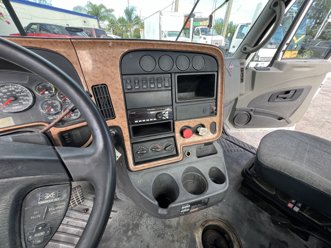https://imanpro.net/pub/co/catrk/photo/3620/21.jpg?t=20241121185830?