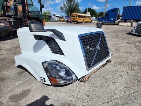  VOLVO VNL Hood #