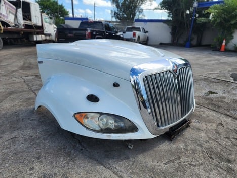 international-prostar-hood #1424427