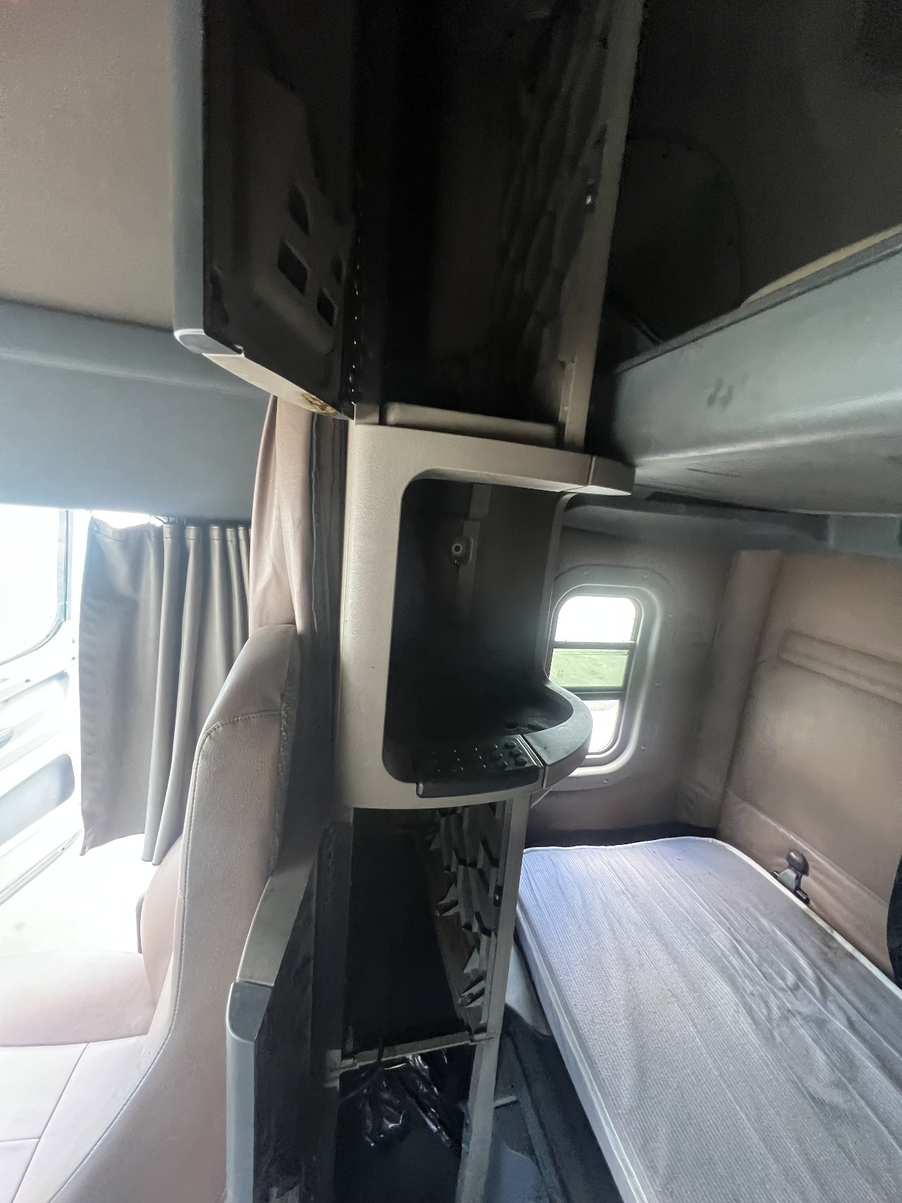 https://imanpro.net/pub/co/catrk/photo/3740/25.jpg?t=20250421142910?