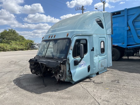 2016-freightliner-cascadia-132-cab #1450799