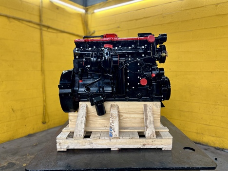 2006 CUMMINS ISC 8.3L Engine Assembly #