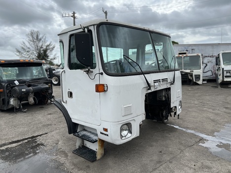 2014 AUTOCAR XPEDITOR Cab #