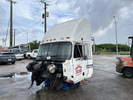 2003-mack-ch613-cab #1459134