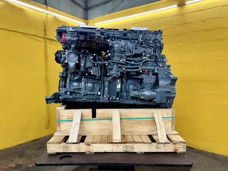 2013-detroit-dd15-engine-assembly #1464401