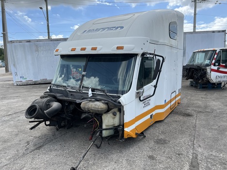 2004-freightliner-columbia-120-cab #1464641