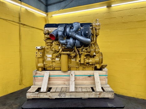 2005-cat-c11-engine-assembly #1469564