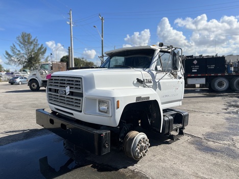 1994-ford-f700-cab #1475514