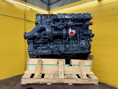 2013-detroit-dd15-engine-assembly #1476596