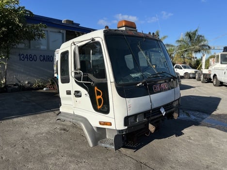 2002 GMC T7500 Cab #