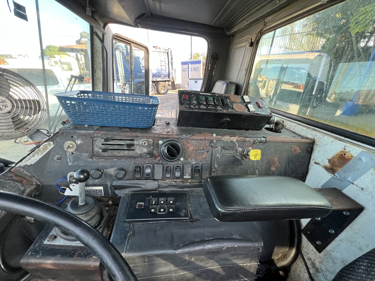 https://imanpro.net/pub/co/catrk/photo/4110/12.jpg?t=20260326204948?