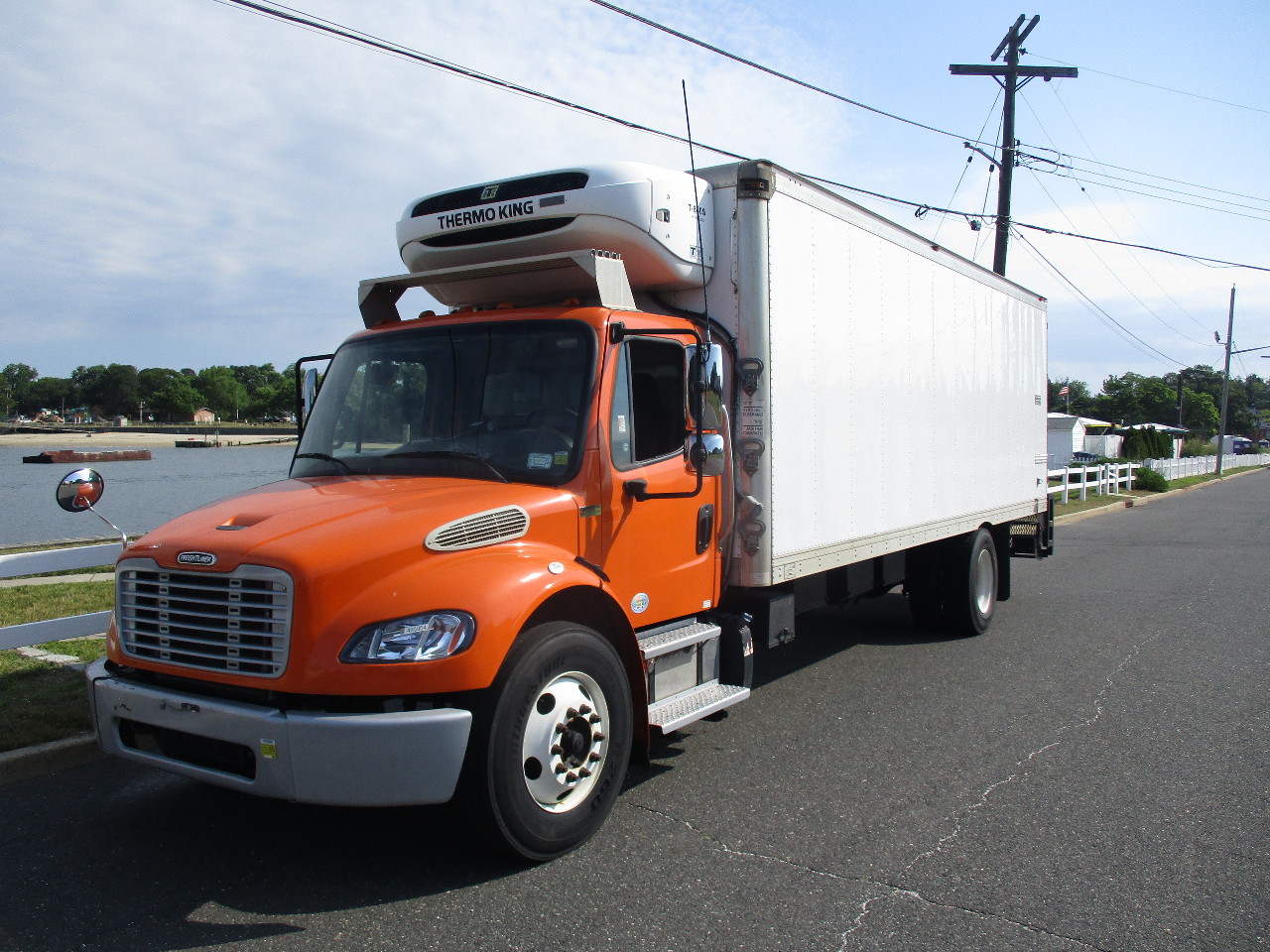 2013 FREIGHTLINER M2 REEFER TRUCK FOR SALE #12747