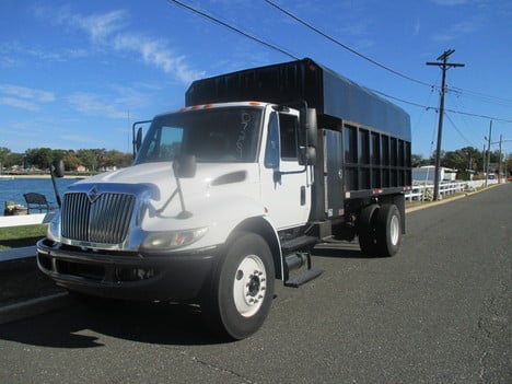 2012 INTERNATIONAL 4300 Chipper Dump Truck #