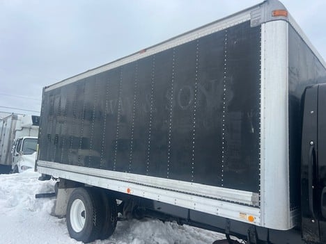 2002-mickey-truck-bodies-20-ft-van-body #1476463