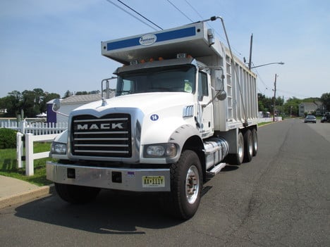 2015-mack-713-dump-truck #1493791