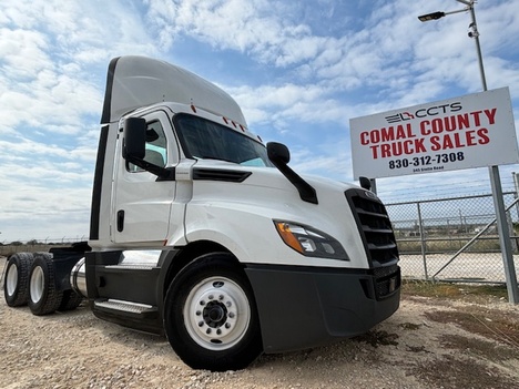 2019 FREIGHTLINER CASCADIA Tandem Axle Daycab