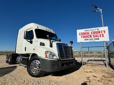 2016 FREIGHTLINER CASCADIA Tandem Axle Sleeper