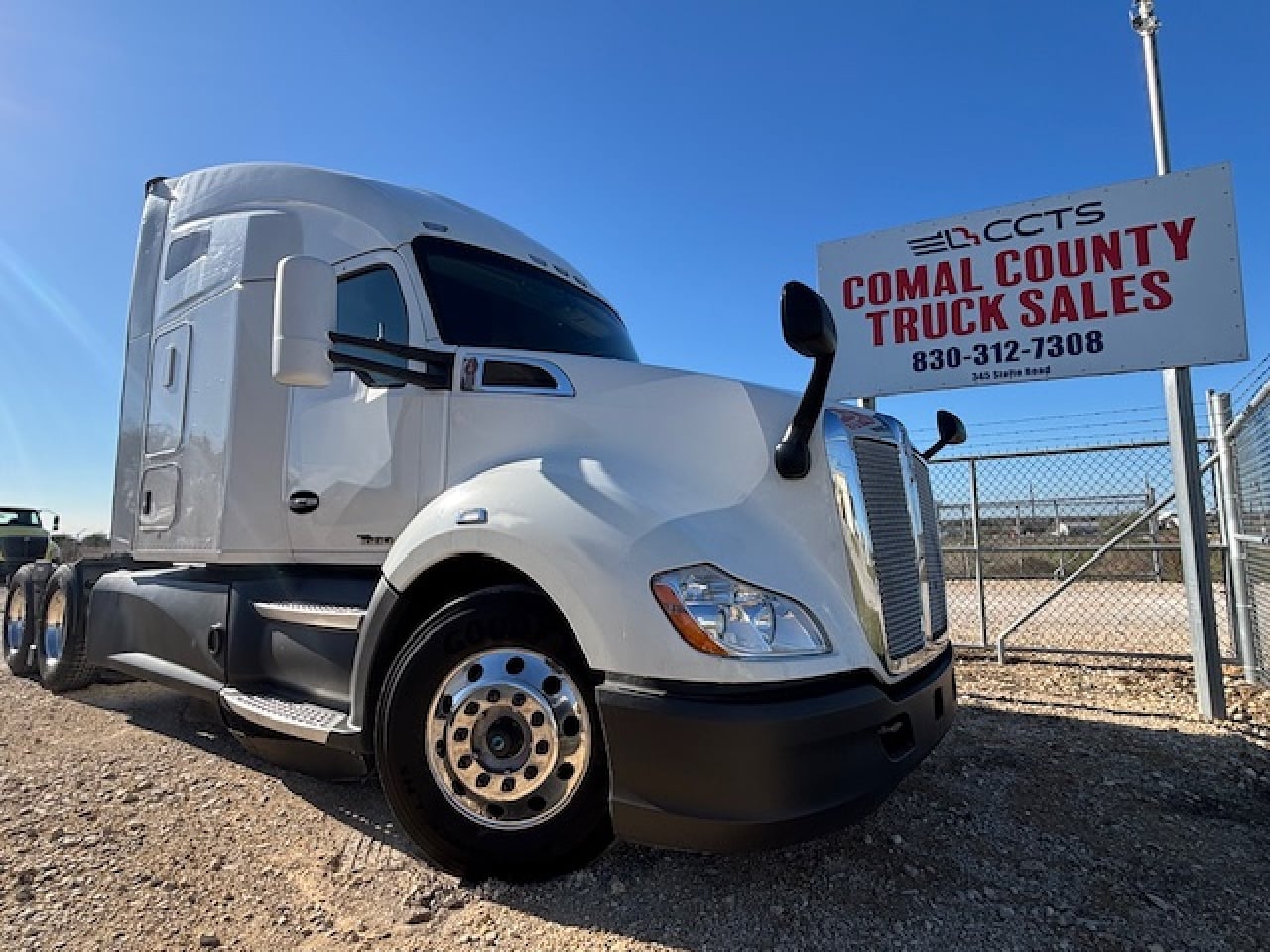 2019 KENWORTH T680 Sleeper #2372 2019 KENWORTH T680 Sleeper #2372