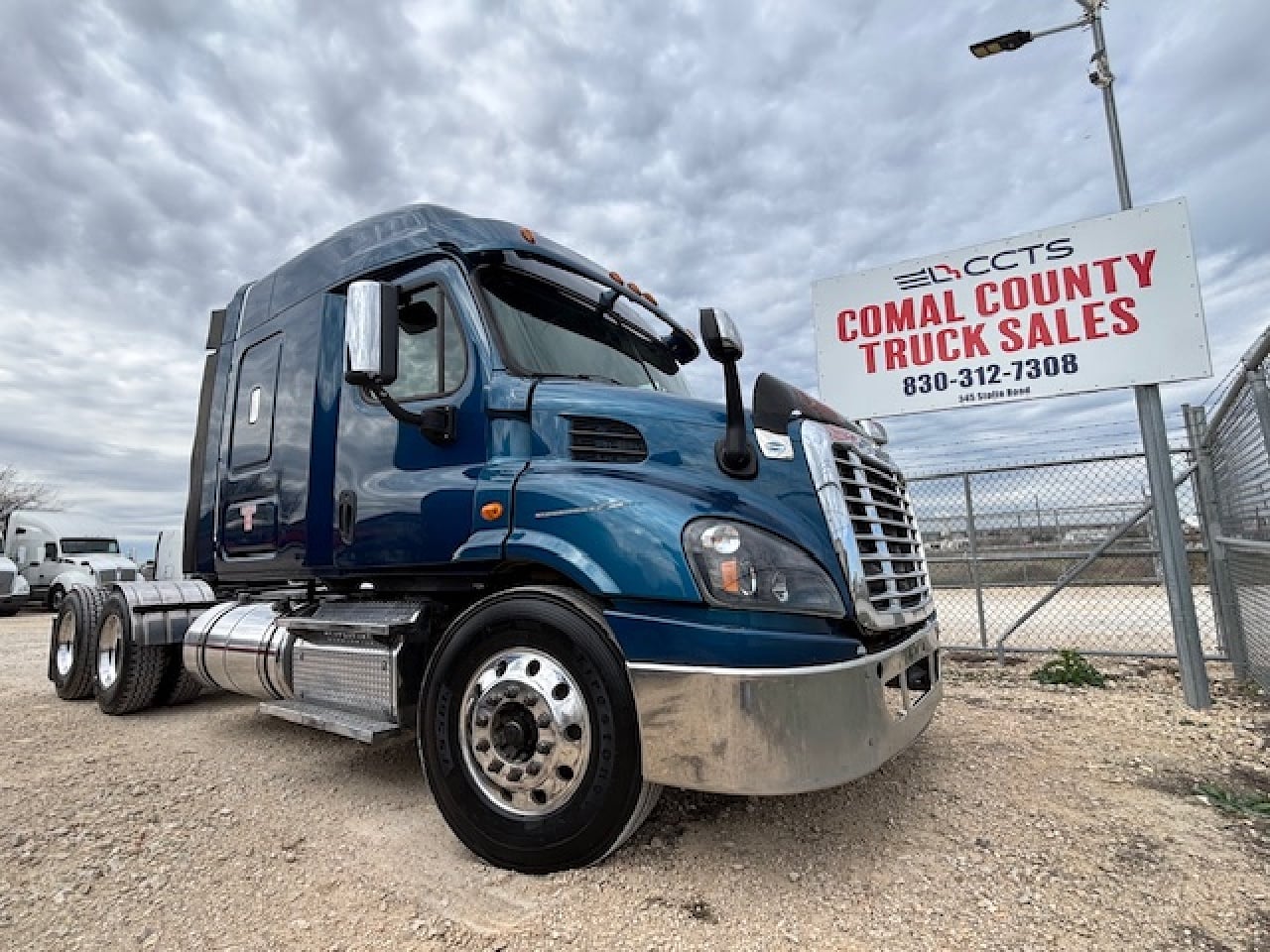 2015 FREIGHTLINER CASCADIA Sleeper #2672