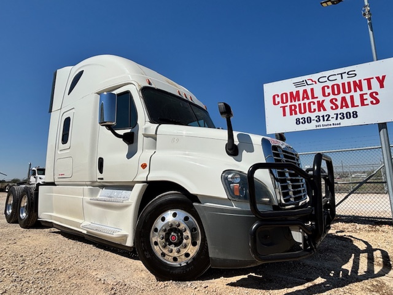 2017 FREIGHTLINER CASCADIA 125 Sleeper #2764 2017 FREIGHTLINER CASCADIA 125 Sleeper #2764