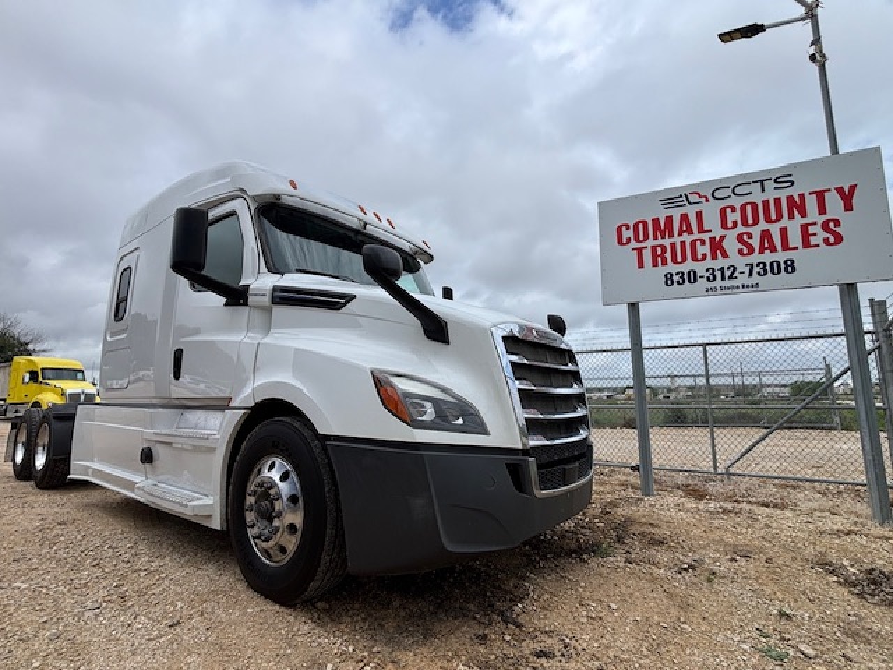 2020-freightliner-cascadia-126-sleeper #3142