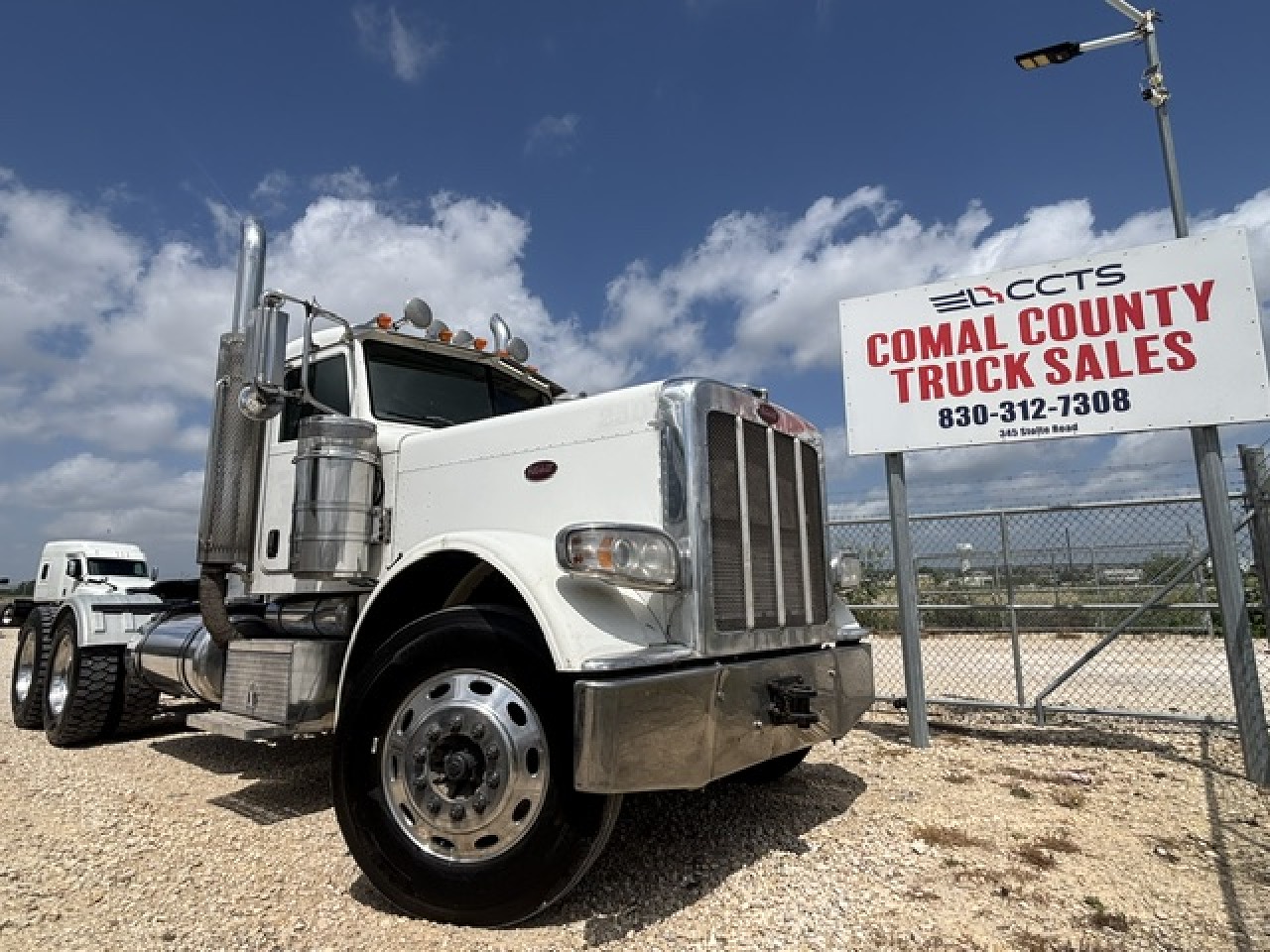2010-peterbilt-389-exhd-daycab #3570