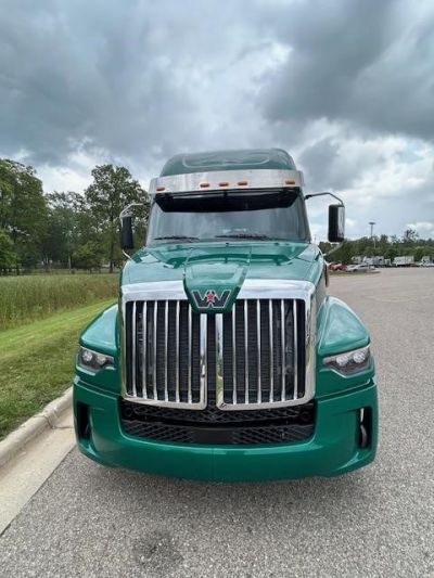 NEW 2025 WESTERN STAR 57X SLEEPER TRUCK #$vid