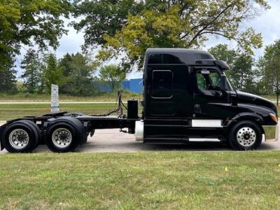 USED 2020 FREIGHTLINER CASCADIA 126 SLEEPER TRUCK #$vid