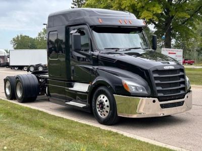 USED 2020 FREIGHTLINER CASCADIA 126 SLEEPER TRUCK #$vid