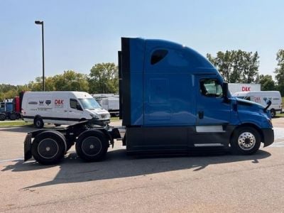 USED 2021 FREIGHTLINER CASCADIA 126 SLEEPER TRUCK #$vid