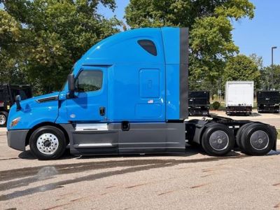 USED 2021 FREIGHTLINER CASCADIA 126 SLEEPER TRUCK #$vid