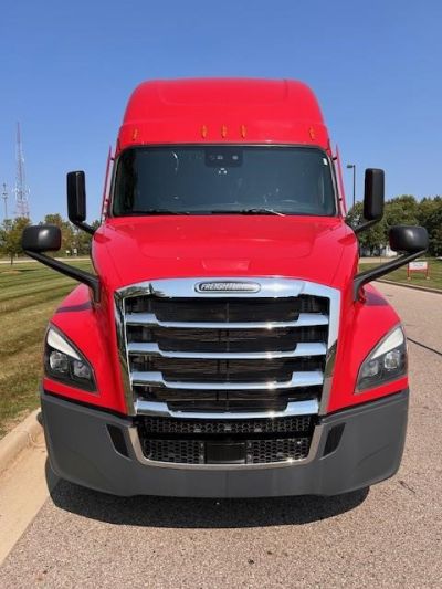 USED 2021 FREIGHTLINER CASCADIA 126 SLEEPER TRUCK #$vid