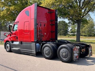 USED 2021 FREIGHTLINER CASCADIA 126 SLEEPER TRUCK #$vid