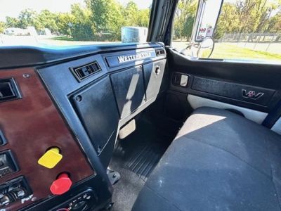 USED 2016 WESTERN STAR 4900 DAYCAB TRUCK #$vid