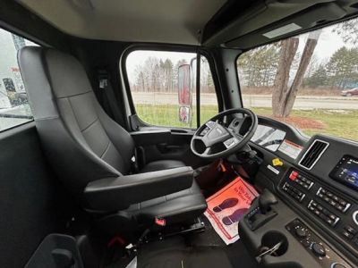 NEW 2025 FREIGHTLINER BUSINESS CLASS M2 106 PL SERVICE - UTILITY TRUCK #$vid