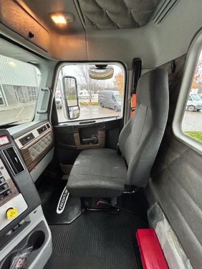 USED 2019 FREIGHTLINER 122SD DAYCAB TRUCK #$vid