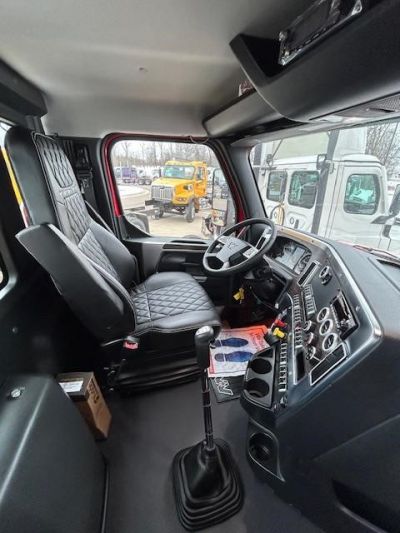 NEW 2025 WESTERN STAR 49X DAYCAB TRUCK #$vid