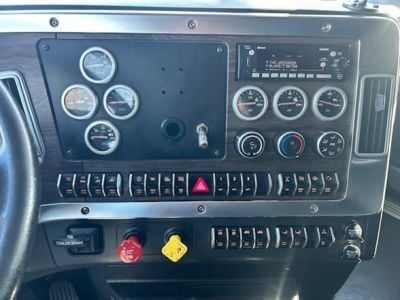 USED 2022 WESTERN STAR 49X SLEEPER TRUCK #$vid