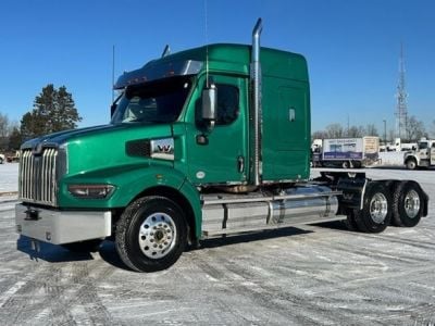 USED 2022 WESTERN STAR 49X SLEEPER TRUCK #$vid