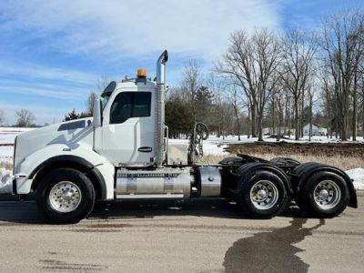 USED 2016 KENWORTH T880 DAYCAB TRUCK #$vid