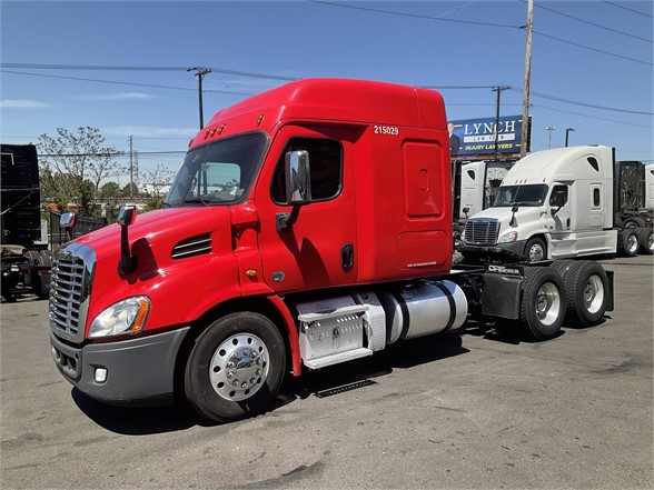 15 Freightliner Cascadia 125 Sleeper For Sale 1464