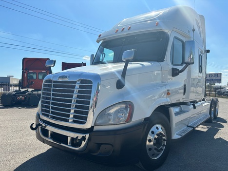 2012 FREIGHTLINER Cascadia 125 Tandem Axle Sleeper